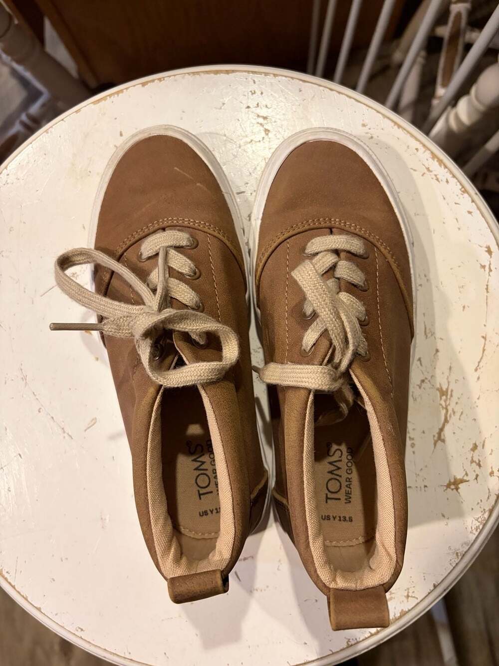 TOMS Fenix Mid Lace-Up Sneakers in Toffee Microsuede (US Youth Size 13.5)